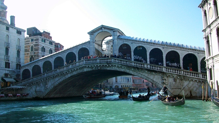 Архитектура моста Риальто и его описание