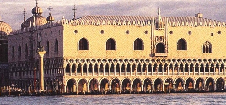 Дворей дожей в Венеции и все его тайны