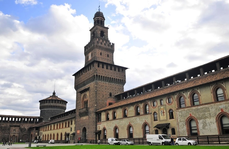 Фотография замка Сфорца в Милане