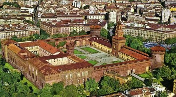 Замок Сфорца в Милане и его вид сверху