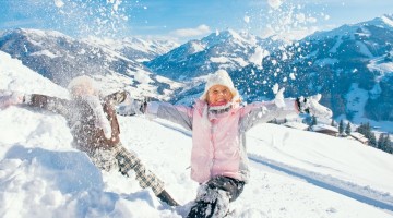 Горнолыжные курорты в Доломитовых Альпах - ярком снежном месте Италии