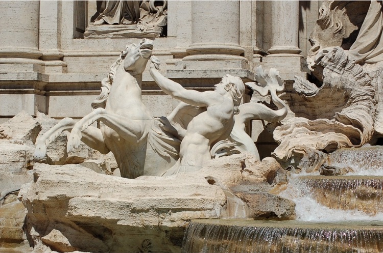 Фонтан де Треви - архитектурное сооружение, посвященное обитателям моря