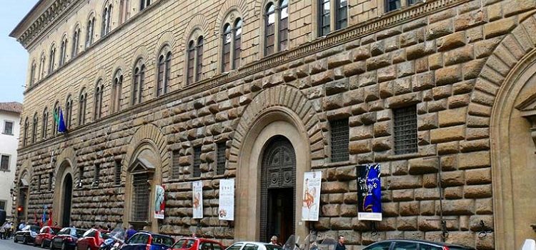 Дворец палаццо Медичи-Риккарди во Флоренции - описание строения