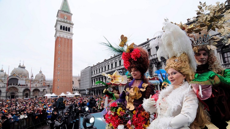Как попасть на Венецианский карнавал в Италии - советы туристам