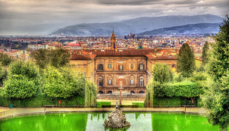 История величественного сооружения — дворца Палаццо Питти во Флоренции