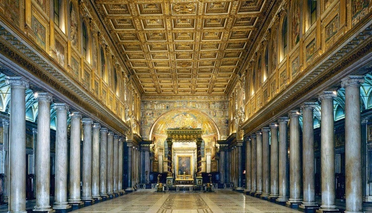 Мозаики на стенах в церкви Рима - Санта-Мария-маджоре