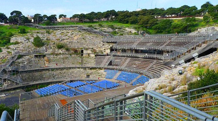 Древнейший Амфитеатр в городе Кальяри на острове Сардиния