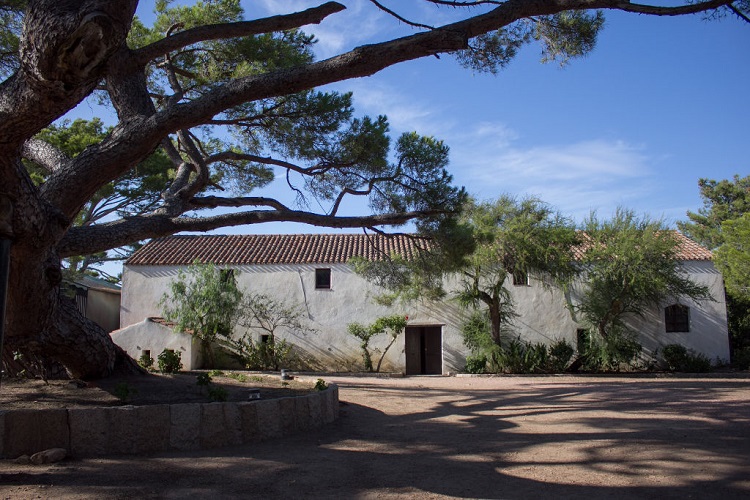 Остров Капрера на Сардинии - описание главных достопримечательностей